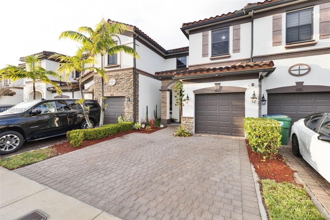 На продажу: $559,000 (3 спален, 2 ванн, 1707 Квадратных фут)