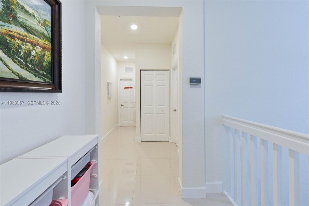 На продажу: $559,000 (3 спален, 2 ванн, 1707 Квадратных фут)