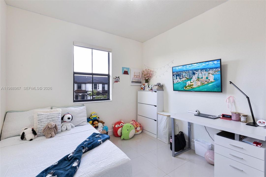 На продажу: $559,000 (3 спален, 2 ванн, 1707 Квадратных фут)