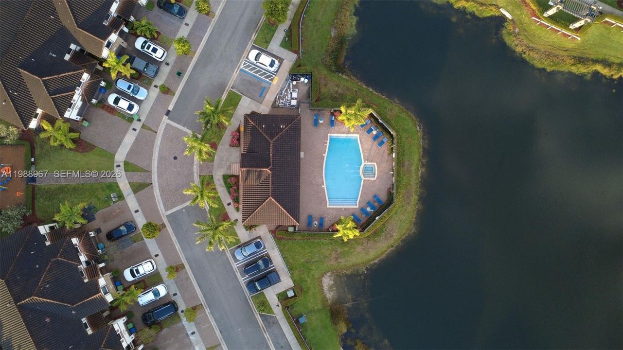 На продажу: $559,000 (3 спален, 2 ванн, 1707 Квадратных фут)