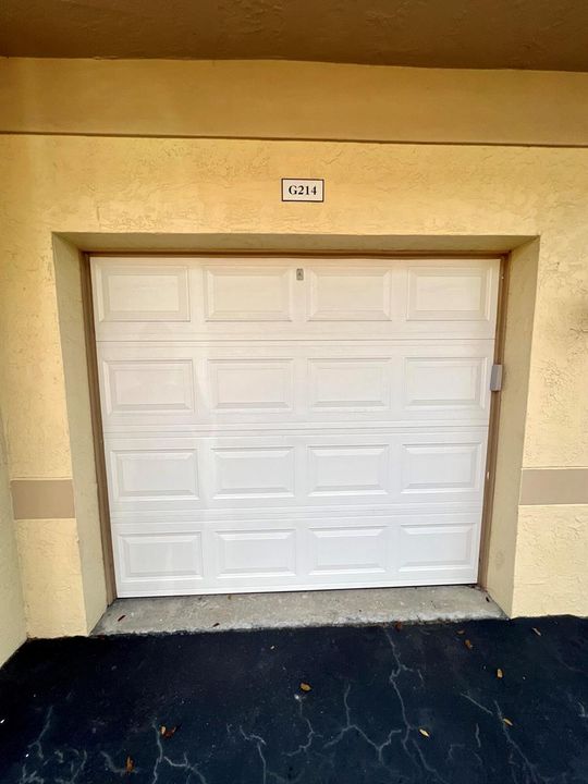 Detached Garage