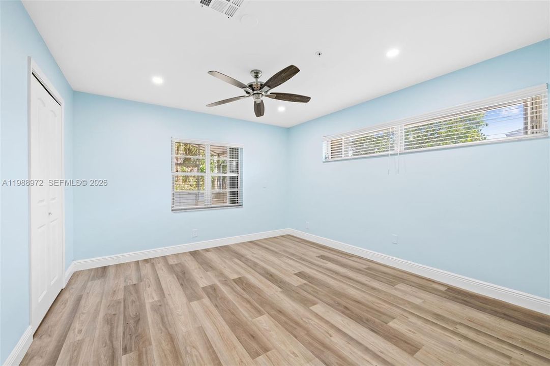 На продажу: $599,000 (4 спален, 3 ванн, 1876 Квадратных фут)