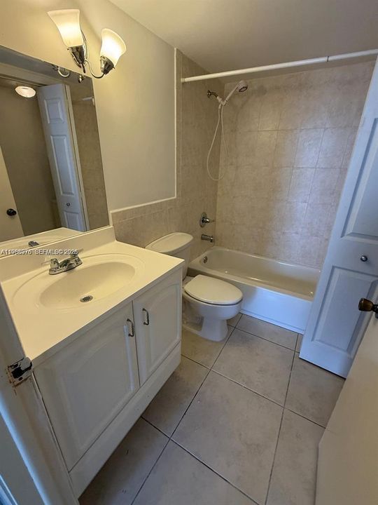 Vendido Recientemente: $299,000 (3 camas, 2 baños, 0 Pies cuadrados)