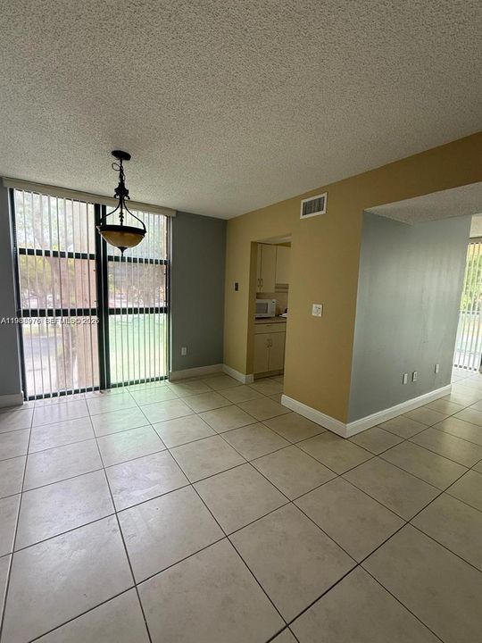 Vendido Recientemente: $299,000 (3 camas, 2 baños, 0 Pies cuadrados)