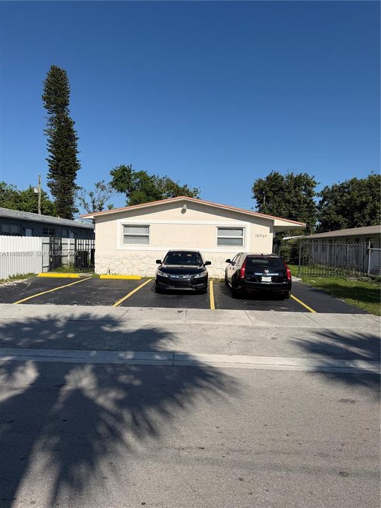 Activo con contrato: $870,000 (0 camas, 0 baños, 2952 Pies cuadrados)
