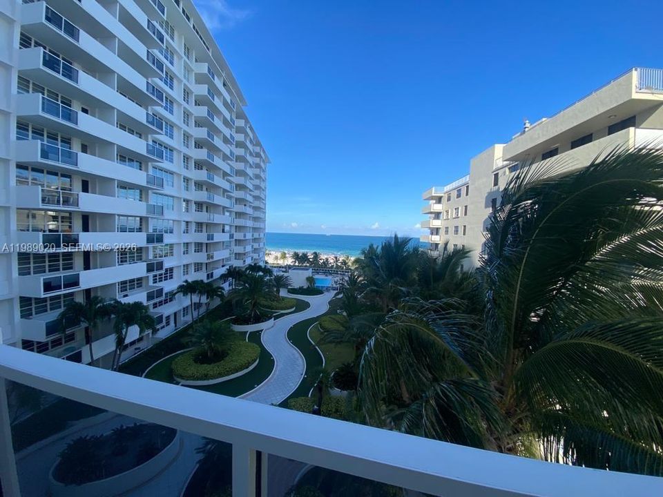 For Sale: $775,000 (1 beds, 1 baths, 850 Square Feet)