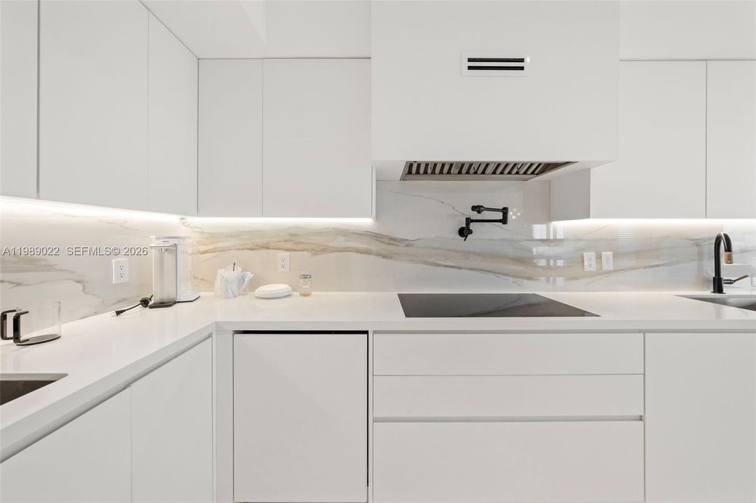 На продажу: $5,995,000 (3 спален, 4 ванн, 3670 Квадратных фут)