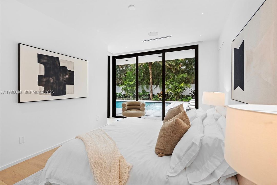 For Sale: $12,950,000 (6 beds, 7 baths, 7657 Square Feet)