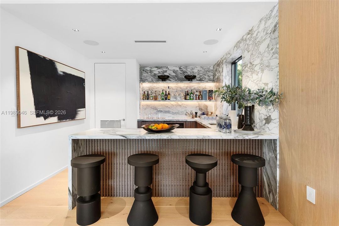 For Sale: $12,950,000 (6 beds, 7 baths, 7657 Square Feet)