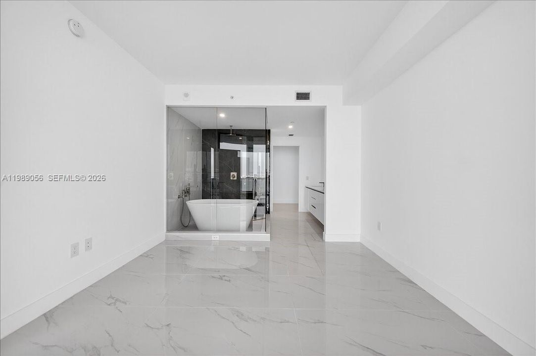 Activo con contrato: $1,590,000 (3 camas, 3 baños, 0 Pies cuadrados)
