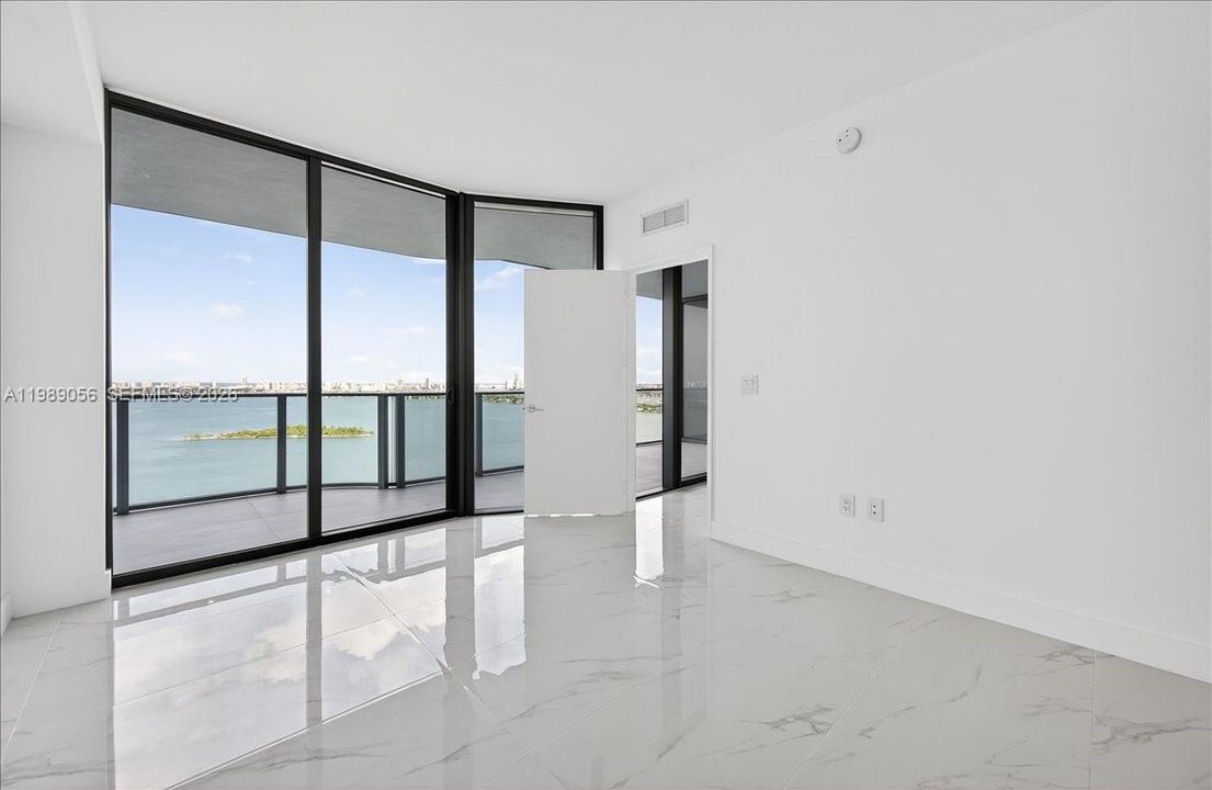 Activo con contrato: $1,590,000 (3 camas, 3 baños, 0 Pies cuadrados)