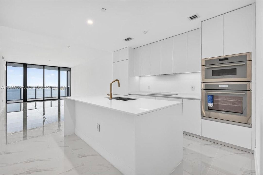 Activo con contrato: $1,590,000 (3 camas, 3 baños, 0 Pies cuadrados)