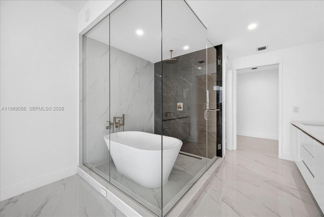 Activo con contrato: $1,590,000 (3 camas, 3 baños, 0 Pies cuadrados)