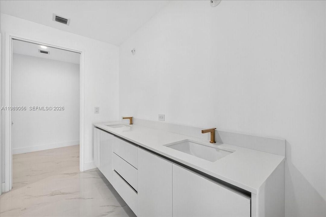 Activo con contrato: $1,590,000 (3 camas, 3 baños, 0 Pies cuadrados)