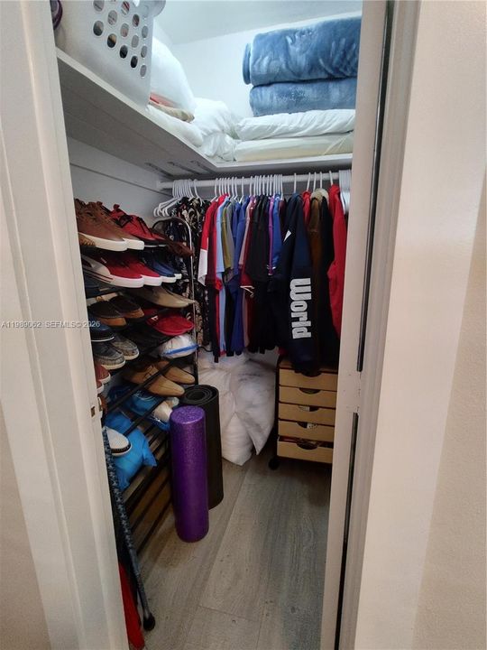 For Sale: $129,900 (2 beds, 2 baths, 850 Square Feet)