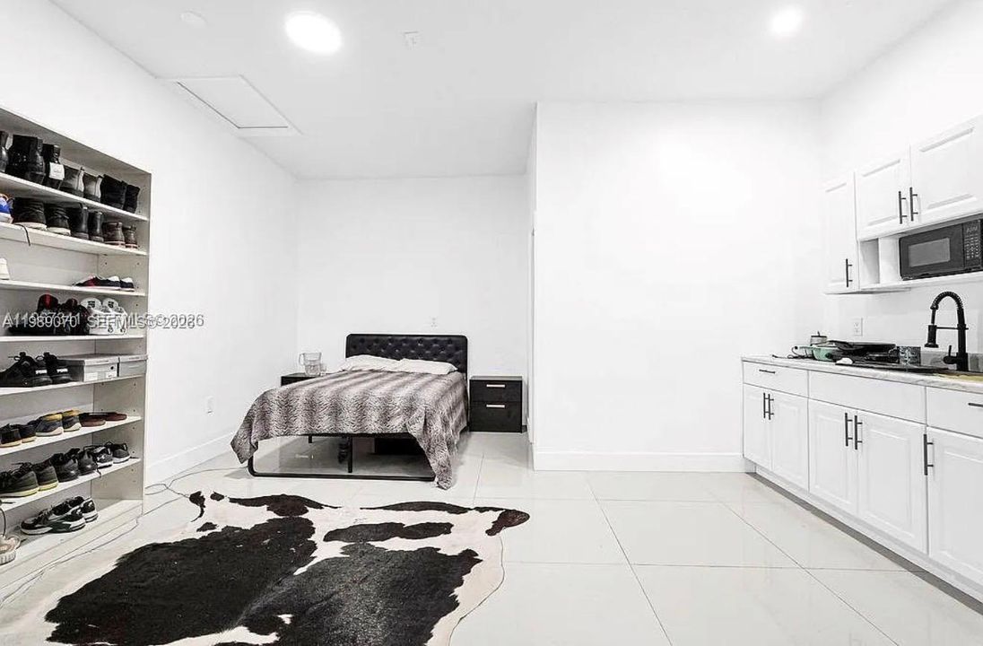 出租: $1,450 (1 贝兹, 1 浴室, 1870 平方英尺)