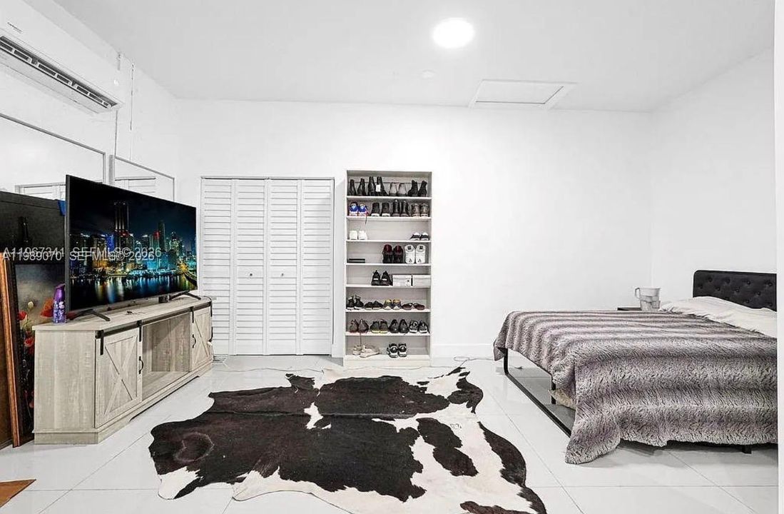 出租: $1,450 (1 贝兹, 1 浴室, 1870 平方英尺)