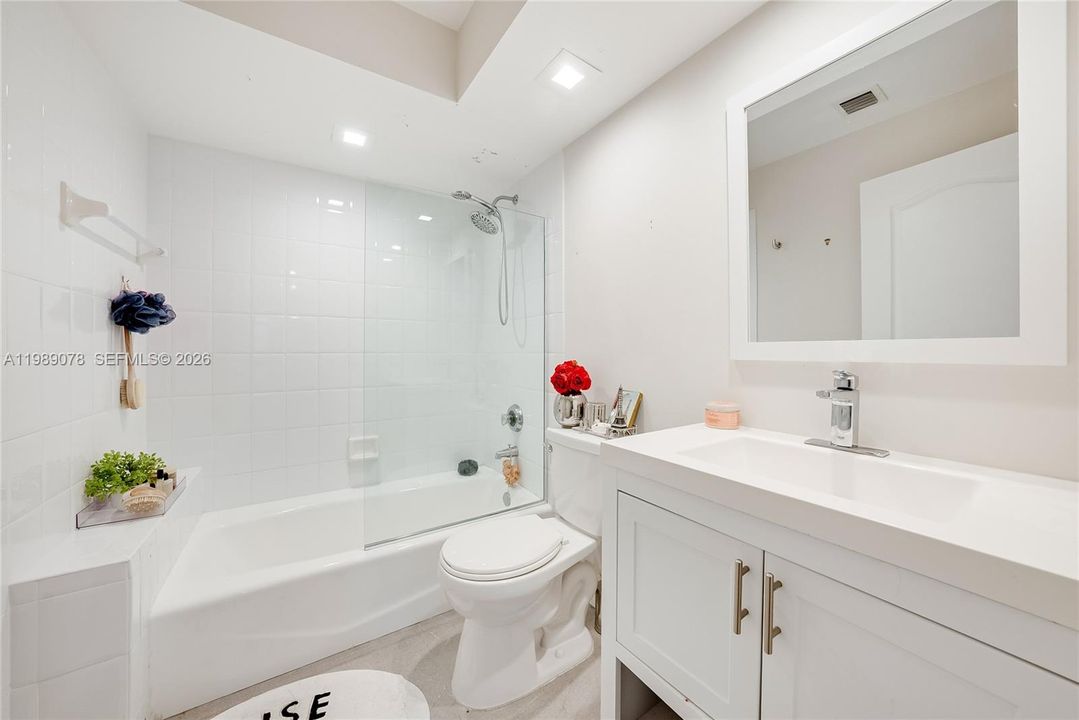 Modern updated children's bathrooms throughout offer privacy and luxury for your family in the heart of Aventura