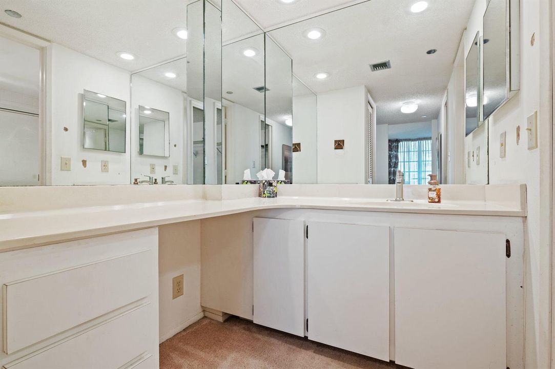 20-web-or-mls-3520-oaks-way-903