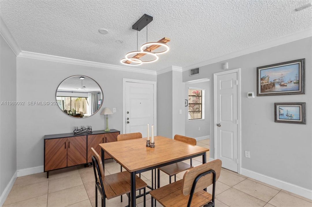 На продажу: $265,000 (1 спален, 1 ванн, 672 Квадратных фут)