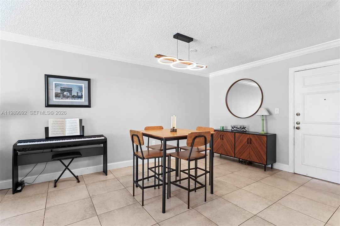 На продажу: $265,000 (1 спален, 1 ванн, 672 Квадратных фут)