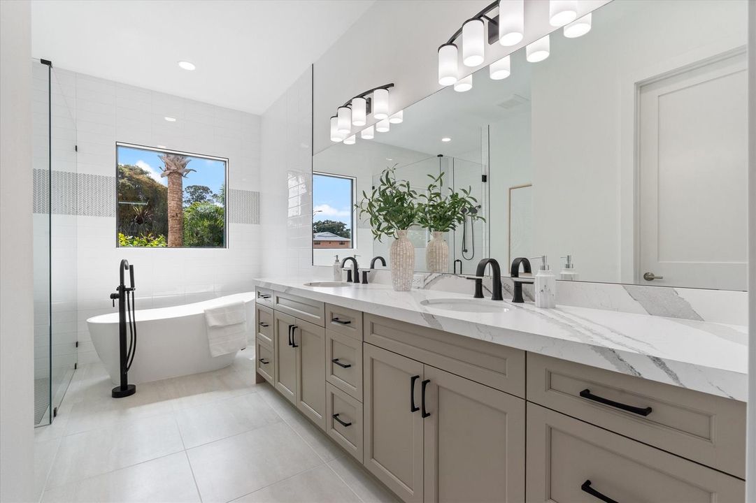 Owner's Bath