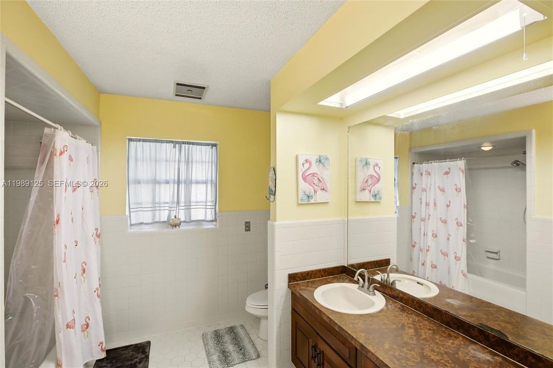 For Sale: $460,000 (3 beds, 2 baths, 3266 Square Feet)