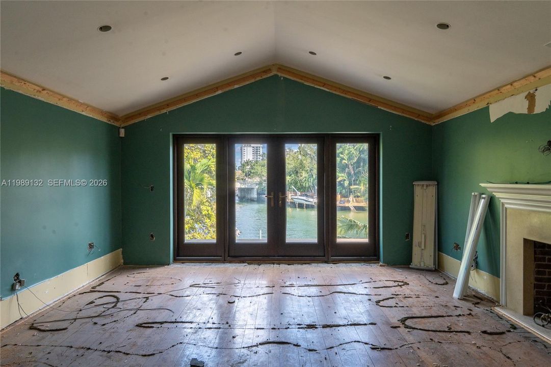 For Sale: $28,800,000 (6 beds, 5 baths, 5775 Square Feet)
