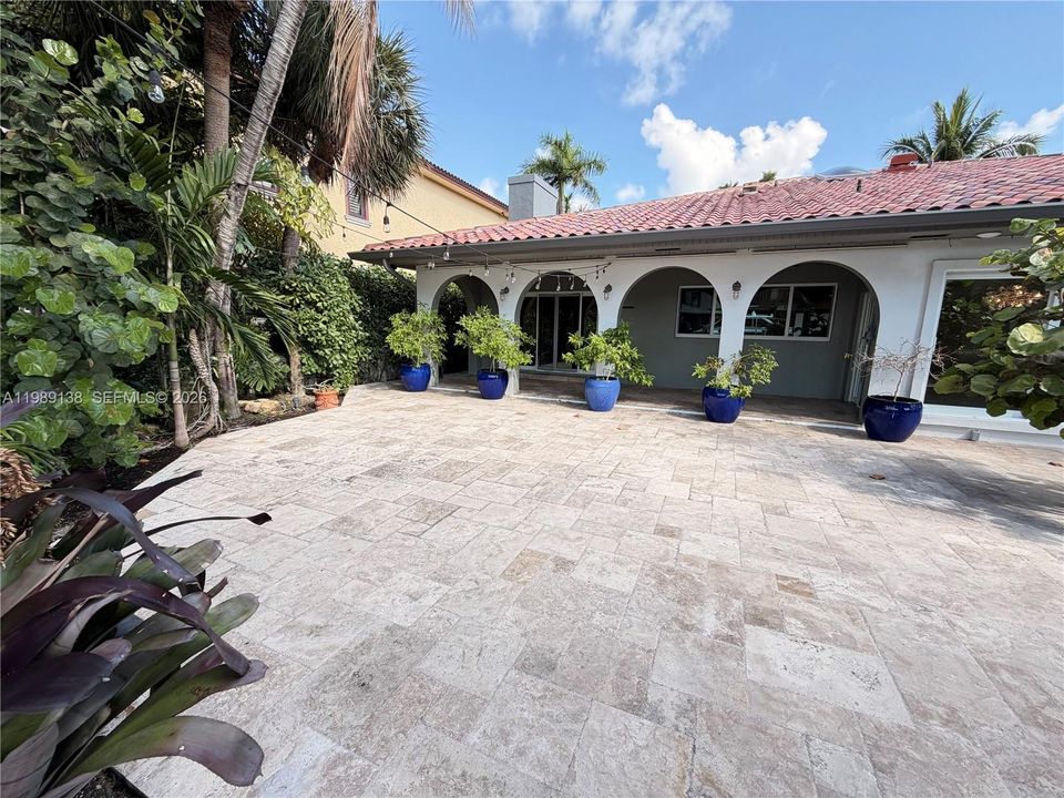 For Rent: $26,500 (4 beds, 2 baths, 2971 Square Feet)