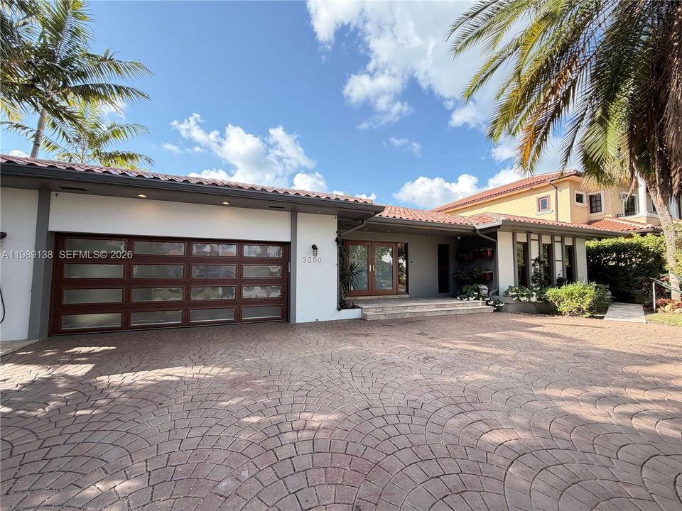 For Rent: $26,500 (4 beds, 2 baths, 2971 Square Feet)