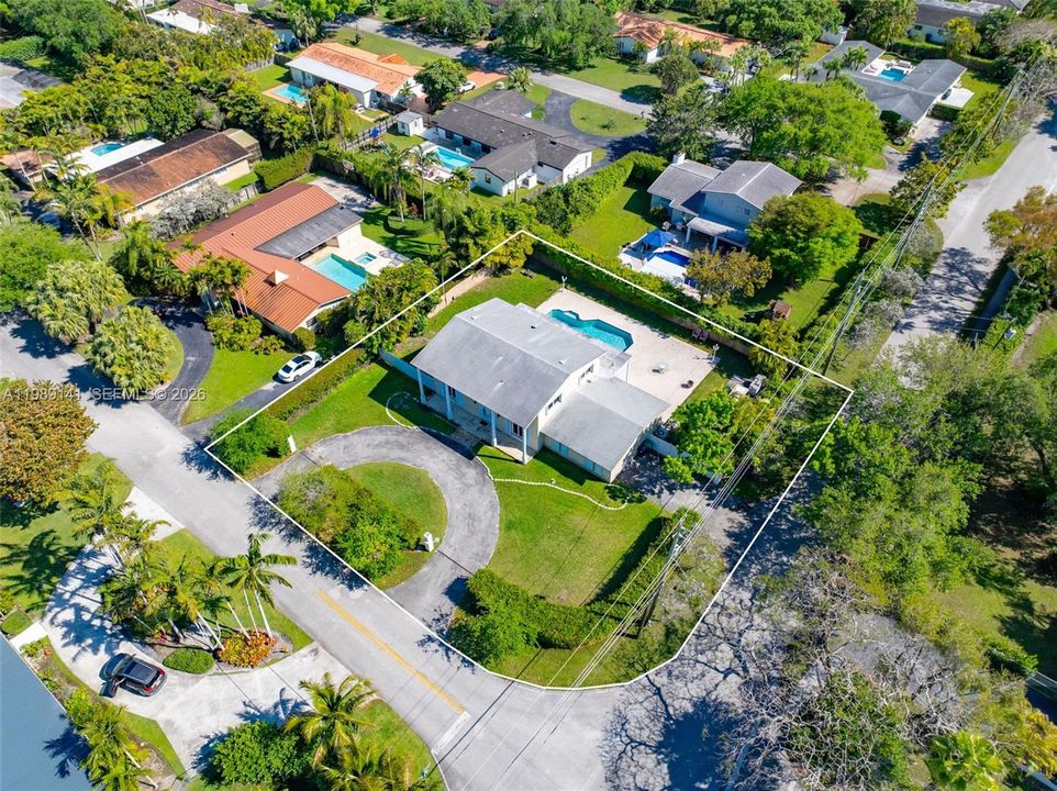 На продажу: $1,995,000 (5 спален, 3 ванн, 3827 Квадратных фут)