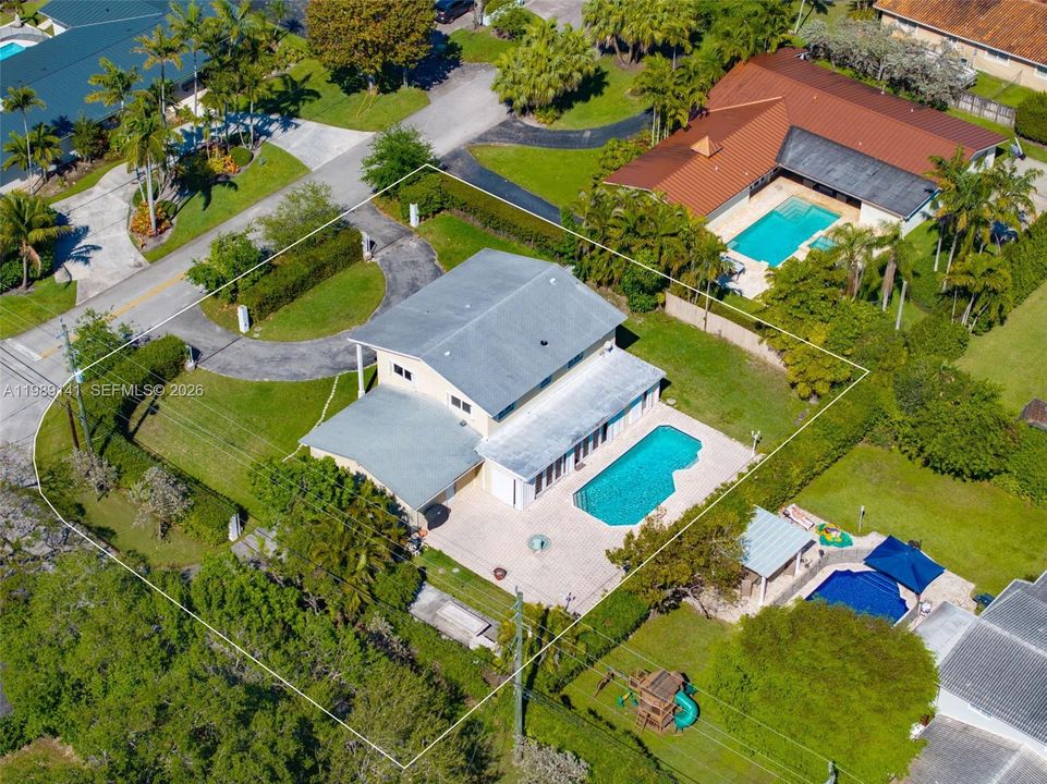 На продажу: $1,995,000 (5 спален, 3 ванн, 3827 Квадратных фут)