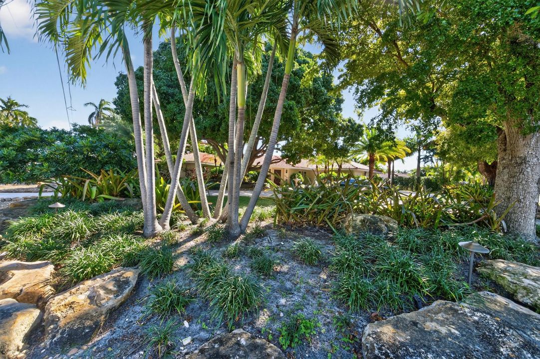 2460 Bayview Dr Fort-print-048-052-Front