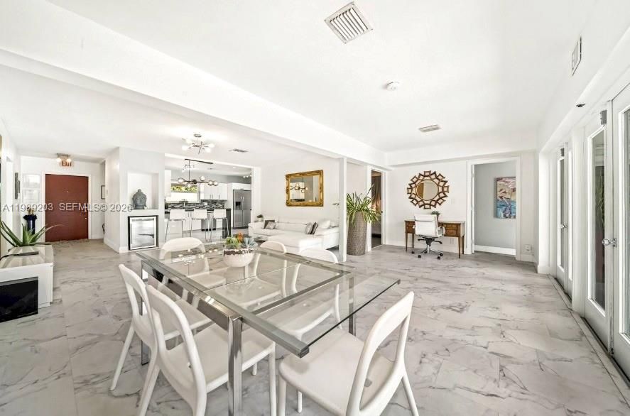 Recientemente alquilado: $7,990 (4 camas, 2 baños, 2070 Pies cuadrados)