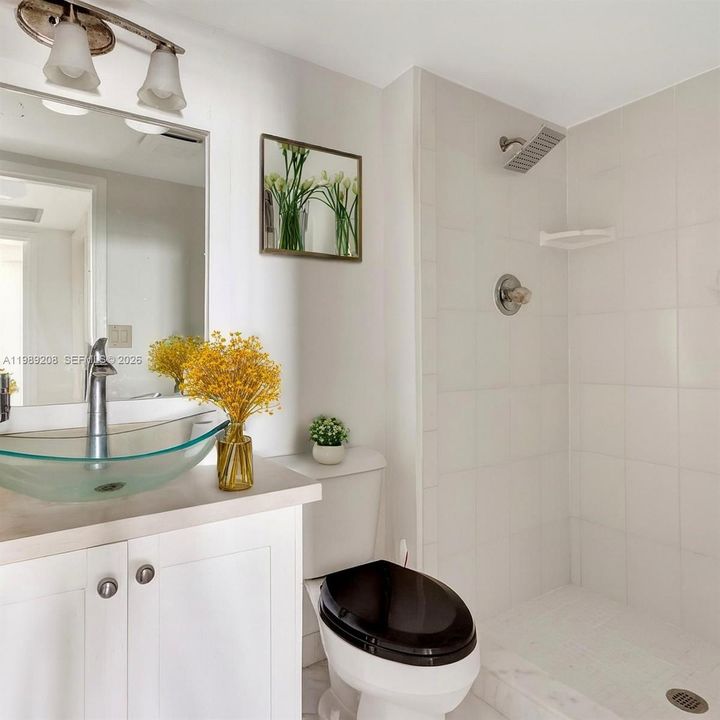 Activo con contrato: $260,000 (2 camas, 2 baños, 1096 Pies cuadrados)
