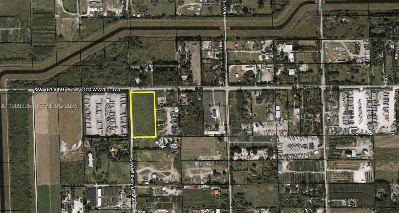 На продажу: $1,500,000 (4.70 acres)