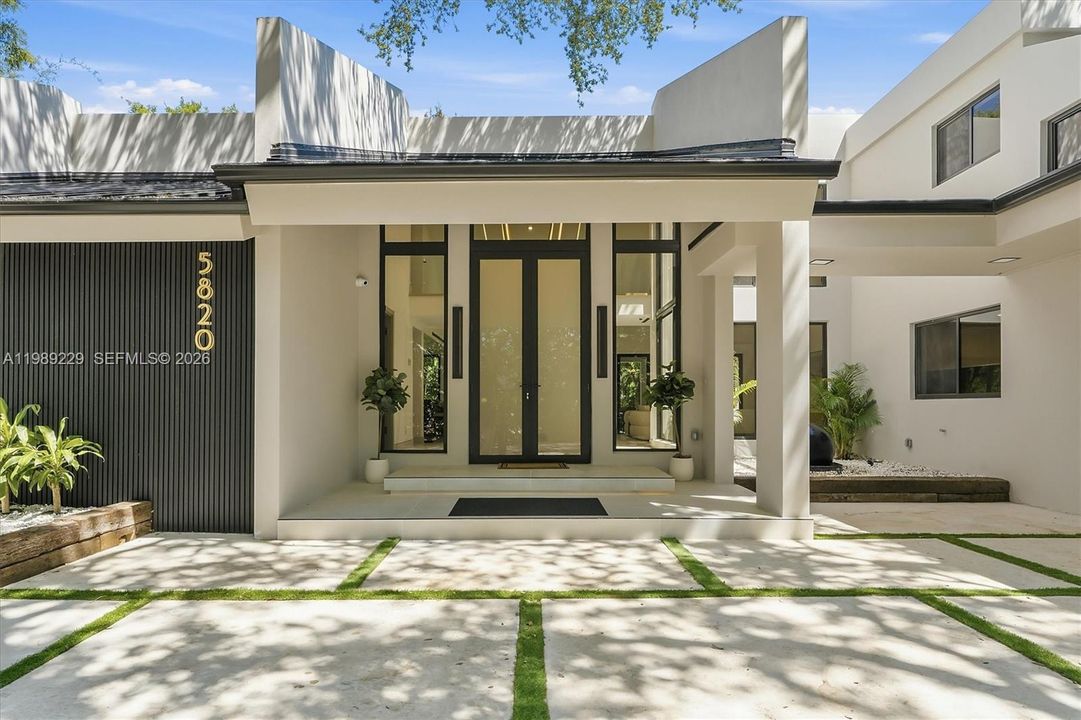 En Venta: $4,950,000 (5 camas, 6 baños, 5357 Pies cuadrados)