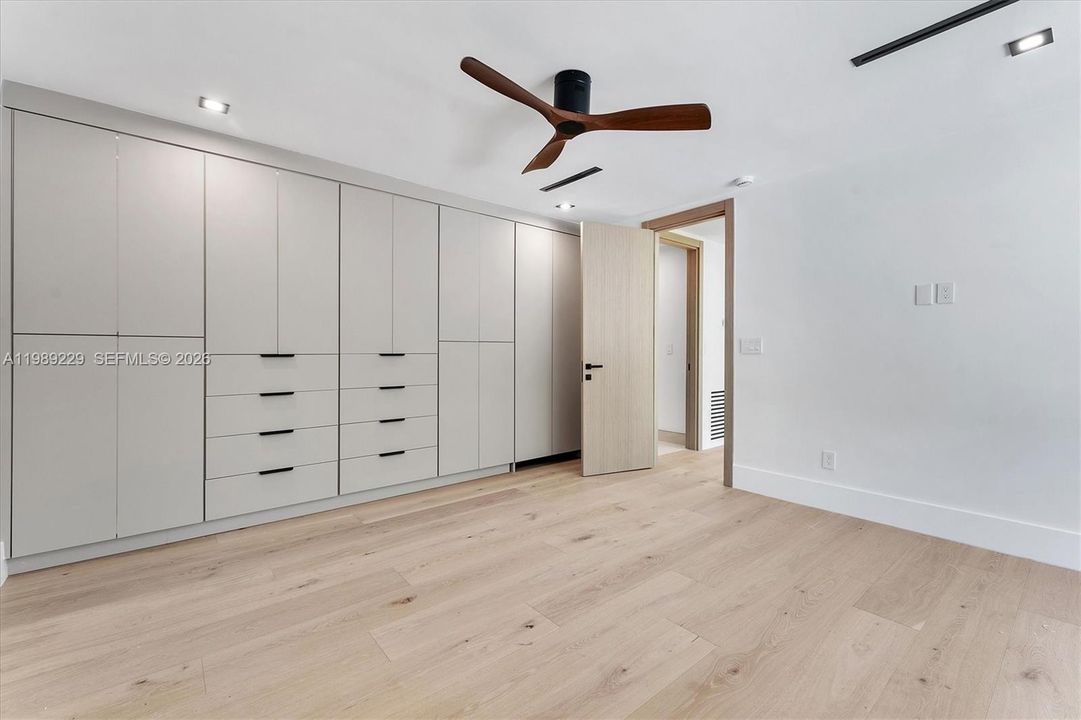 En Venta: $4,950,000 (5 camas, 6 baños, 5357 Pies cuadrados)