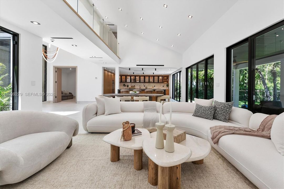 En Venta: $4,950,000 (5 camas, 6 baños, 5357 Pies cuadrados)
