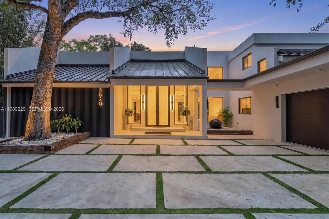 En Venta: $4,950,000 (5 camas, 6 baños, 5357 Pies cuadrados)