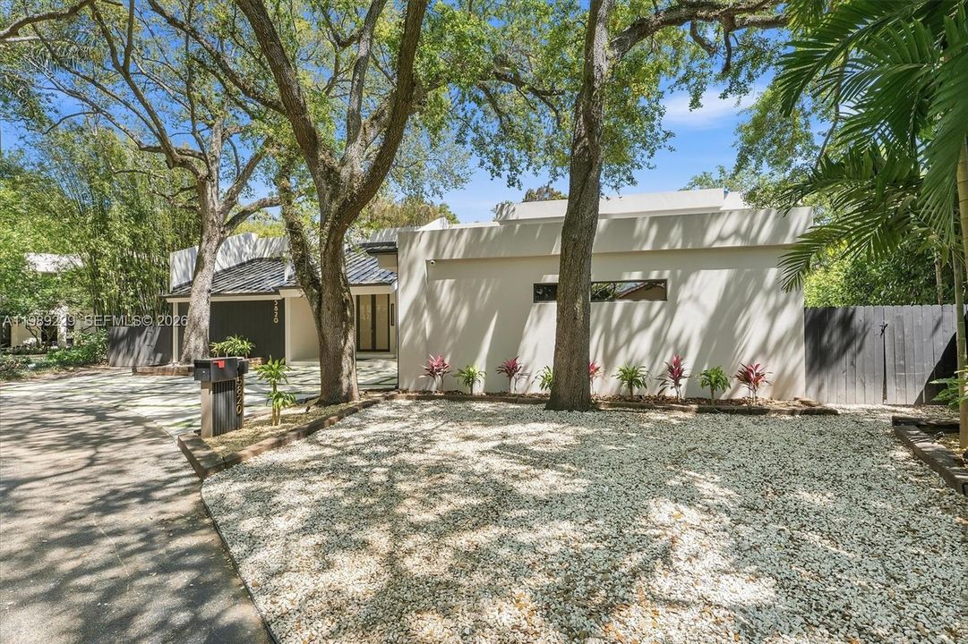 En Venta: $4,950,000 (5 camas, 6 baños, 5357 Pies cuadrados)