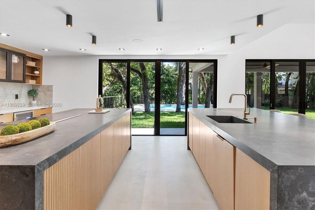 En Venta: $4,950,000 (5 camas, 6 baños, 5357 Pies cuadrados)