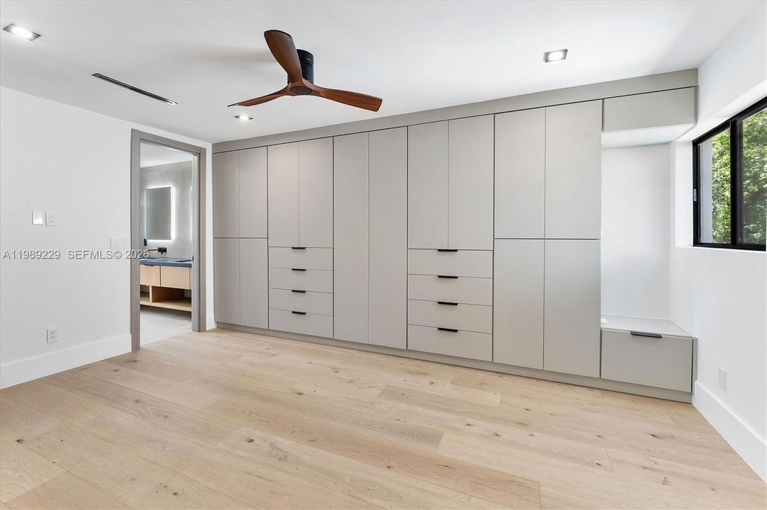 En Venta: $4,950,000 (5 camas, 6 baños, 5357 Pies cuadrados)