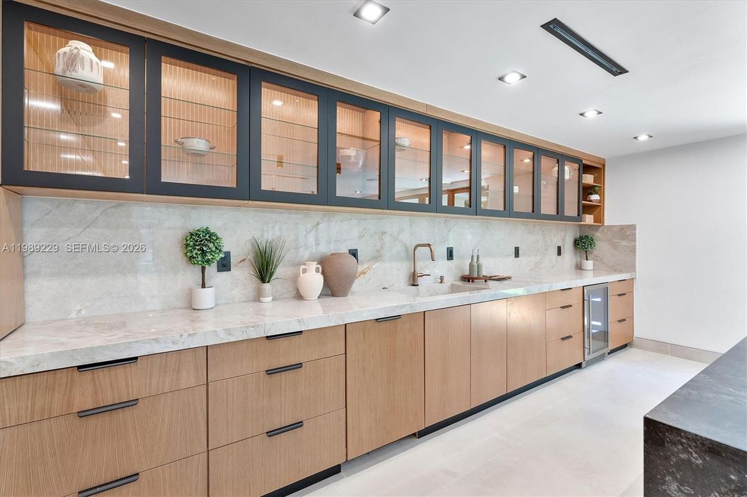 En Venta: $4,950,000 (5 camas, 6 baños, 5357 Pies cuadrados)
