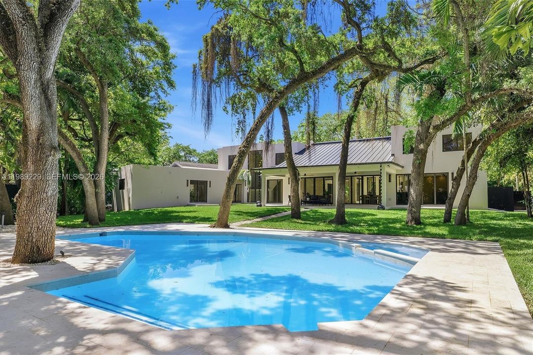 En Venta: $4,950,000 (5 camas, 6 baños, 5357 Pies cuadrados)