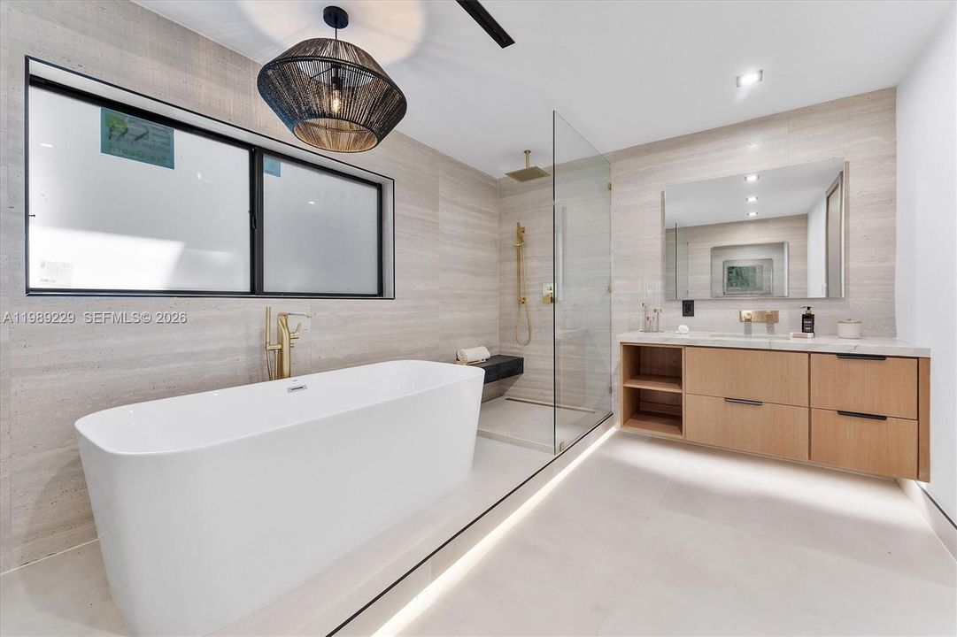 En Venta: $4,950,000 (5 camas, 6 baños, 5357 Pies cuadrados)
