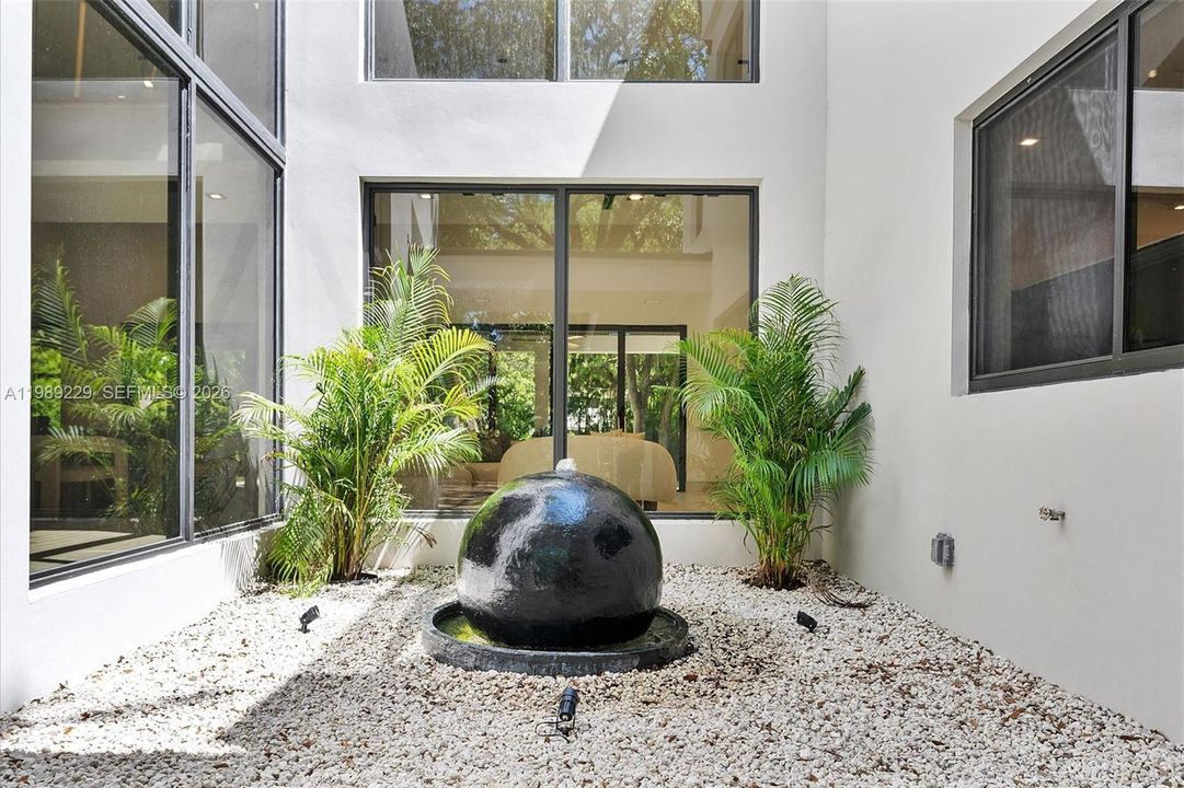 En Venta: $4,950,000 (5 camas, 6 baños, 5357 Pies cuadrados)