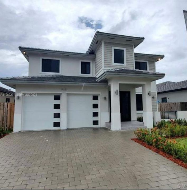 Недавно арендовано: $6,200 (4 спален, 4 ванн, 2925 Квадратных фут)