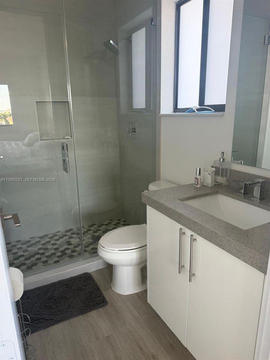 Недавно арендовано: $6,200 (4 спален, 4 ванн, 2925 Квадратных фут)