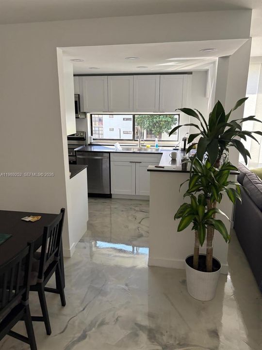 En Venta: $329,500 (1 camas, 1 baños, 767 Pies cuadrados)